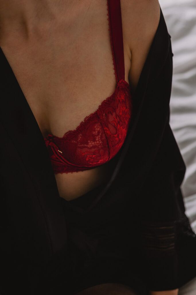 Photographer Sydney boudoir woman